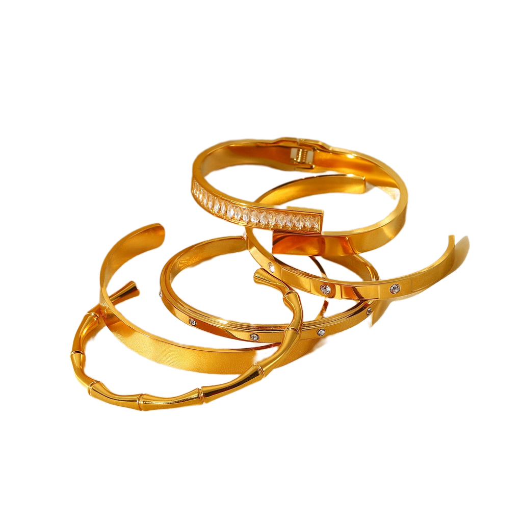 Leafy Elegance Gold Bracelet - The Season's Must-Have
